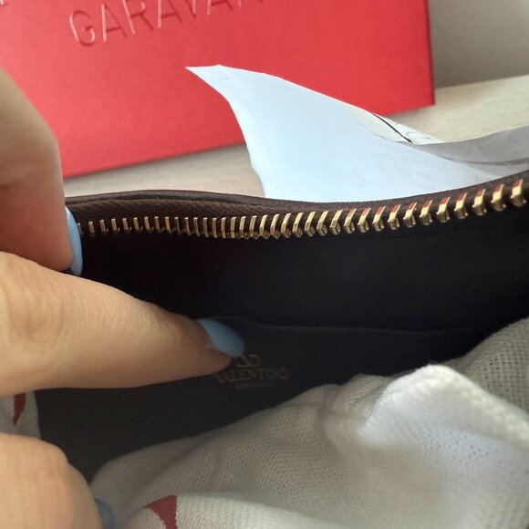 NWT Valentino Garavani VLogo Mini Shoulder Bag Gold Chain-link Leather Strap - Picture 11 of 12